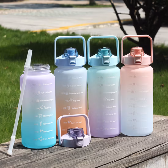 Botella de agua grande de 1300 ml esmerilada de color degradado